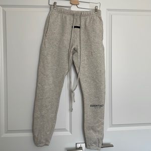 Essentials fear of god sweatpants